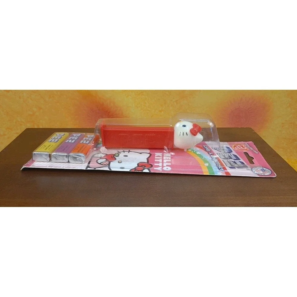 2010 Sanrio Hello‎ Kitty PEZ Dispenser With Red Bow And Red Stem